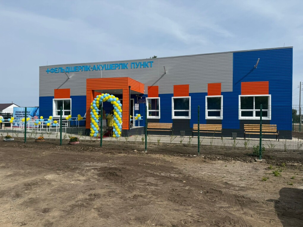 В Акбулаке Бурлинского района торжественно открыт новый фельдшерско-акушерский пункт